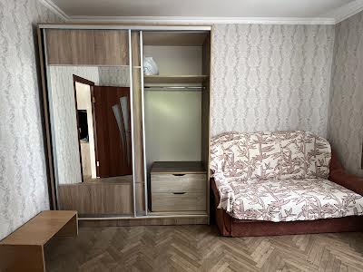 квартира за адресою Повітряна вул., 83