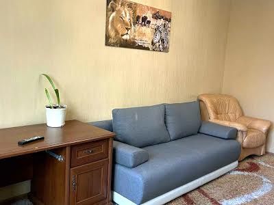 квартира по адресу Независимой Украины ул. (40 лет Советской Украины), 92