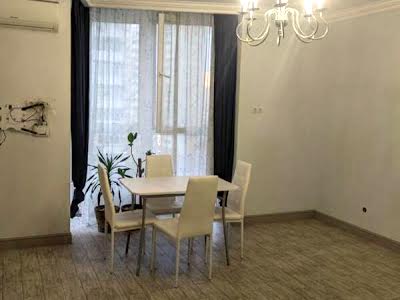 квартира за адресою Драгоманова вул., 2-А