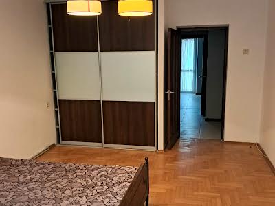 квартира за адресою Академіка Андрія Сахарова вул., 10