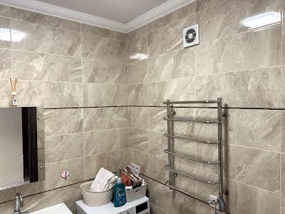 квартира за адресою Бишівська вул., 7
