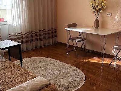 квартира за адресою Миколи Вінграновського вул., 2