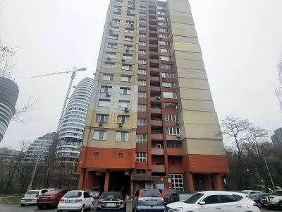 квартира за адресою Старонаводницька вул., 8б