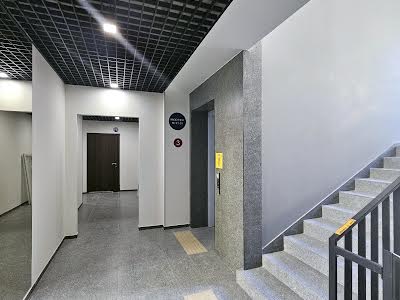 квартира по адресу Героев Майдана ул., 1