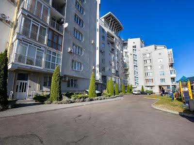 квартира по адресу Академика Сахарова ул., 80 а