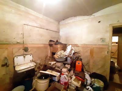 комерційна за адресою Володимира Кубійовича вул., 33