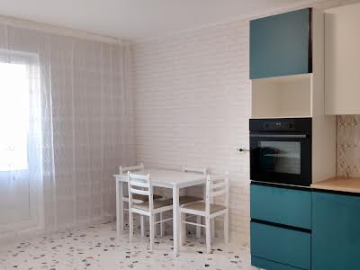 квартира за адресою Миколи Вінграновського вул., 2