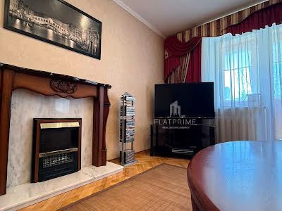 квартира за адресою Богатирська вул., 18А