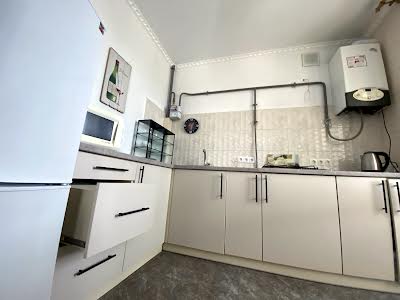 квартира за адресою Довженка, 50