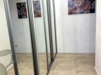 квартира за адресою Авіаконструктора Ігоря Сікорського вул. (Танкова), 4Б