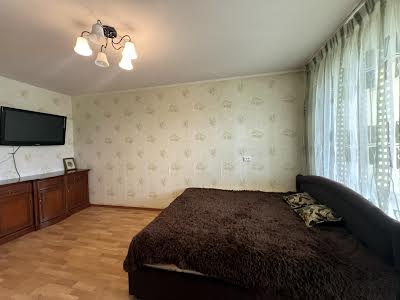 квартира за адресою Драгоманова вул., 1-К