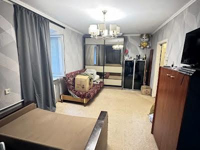 квартира за адресою Космонавтів вул., 28