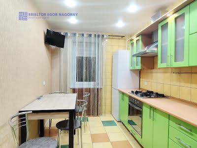 квартира за адресою Янтарна вул., 40