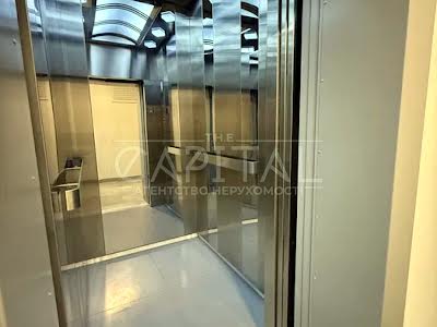 квартира за адресою Степана Бандери просп., 32-Д