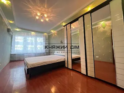 квартира за адресою Дніпровська набережна вул., 26-Б