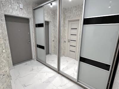 квартира по адресу Драгоманова ул., 10
