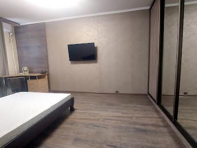 квартира по адресу Героев Днепра ул., 47