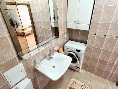квартира за адресою Всеволода Нестайка вул. (Олександра Мильчакова), 8