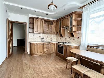 квартира за адресою Винна Гора, 14