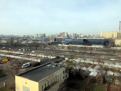 квартира за адресою Богатирська вул., 16