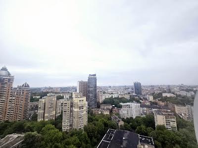 квартира за адресою Панаса Мирного вул., 28-А