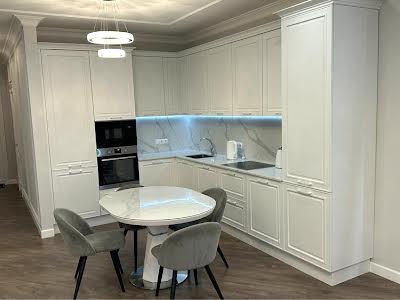 квартира по адресу Кловский спуск, 7