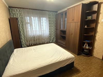 квартира по адресу Ларисы Руденко ул., 21