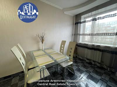 квартира за адресою Головна, 275б