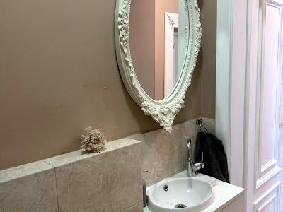квартира за адресою Дегтярна вул., 7