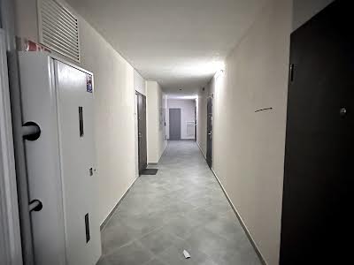 квартира за адресою Озерна вул., 27А