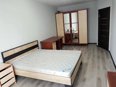 квартира за адресою Залізнична вул., 10