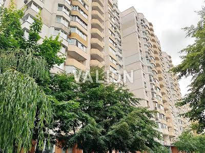 квартира за адресою Анни Ахматової вул., 35