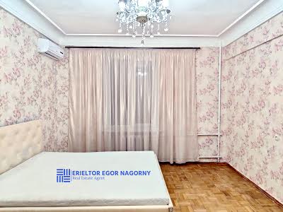 квартира за адресою Вокзальна пл. (Петровського), 1