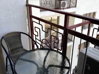 квартира за адресою Французький бульв., 60в