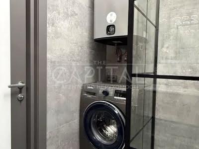 квартира за адресою Степана Бандери просп., 32-Д