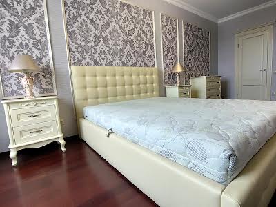 квартира за адресою Академіка Глушкова просп., 9-В