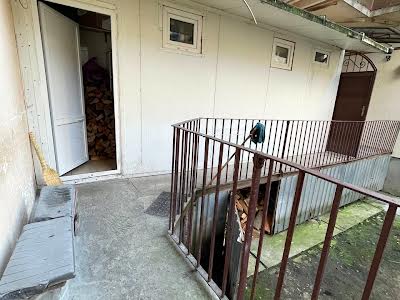 комерційна за адресою Михайла Туган-Барановського вул., 4