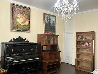 квартира за адресою Дмитрівська вул., 37а