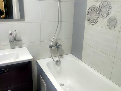 квартира за адресою Ревуцького вул., 9