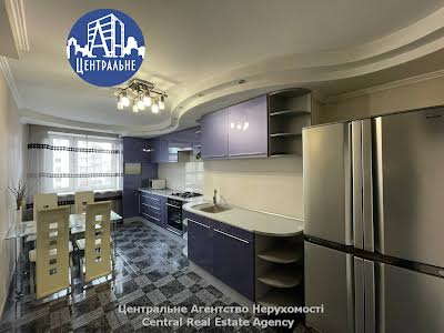 квартира за адресою Головна, 275б
