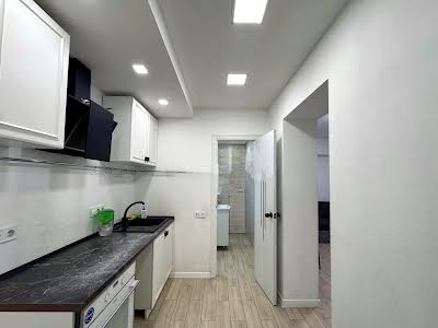 комерційна за адресою Білокур вул. (Курська), 8а