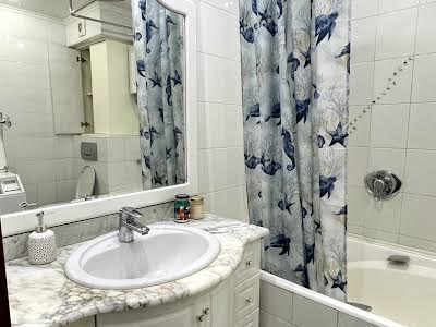 квартира за адресою Композитора Лятошинського вул., 8