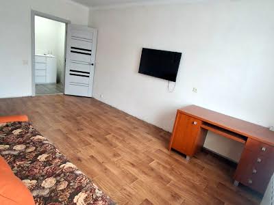 квартира за адресою Сергія Данченка вул., 1