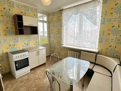 квартира по адресу Олены Пчилки ул., 2