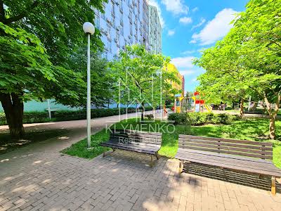 квартира за адресою Регенераторна вул., 4