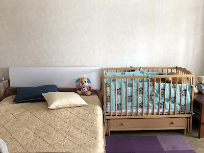 квартира за адресою Повітряна вул., 83