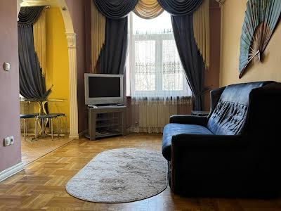 квартира по адресу Черновола просп. (700-летия Львова), 1