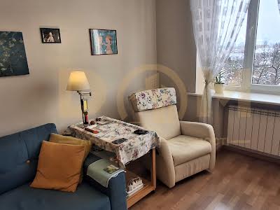 квартира за адресою Черняховського вул., 12