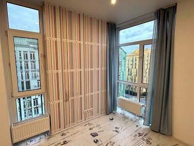 квартира за адресою Регенераторна вул., 4