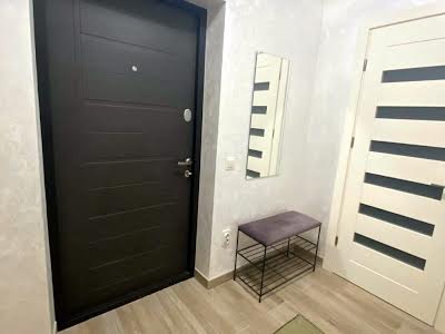 квартира по адресу Героев Майдана ул., 19-Б